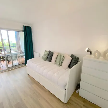 아파트 T2 Avec Piscine Proche Des Sablettes Avec Parking *