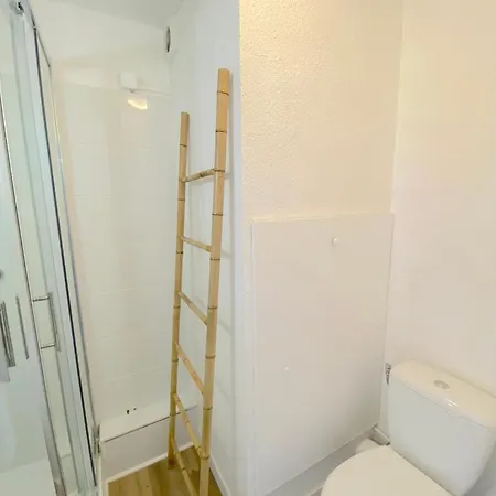 T2 Avec Piscine Proche Des Sablettes Avec Parking *