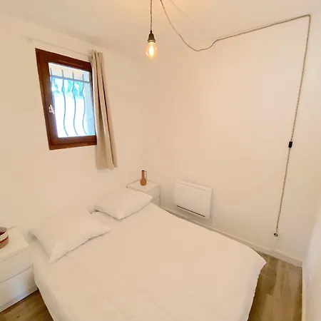 T2 Avec Piscine Proche Des Sablettes Avec Parking Apartmán